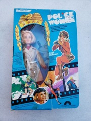 vintage 1976 Horsman POLICE WOMAN Angie Dickinson 9